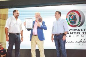 Convocatoria masiva en Santo Tomé: más de 700 personas en la charla de Héctor Laca.