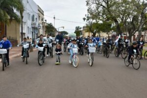 Con actos, homenajes y una bicicleteada familiar, Santo Tomé vivió un nuevo 25 de Mayo