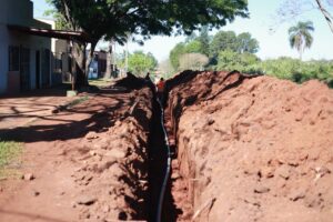 La red de agua sigue llegando a más familias.