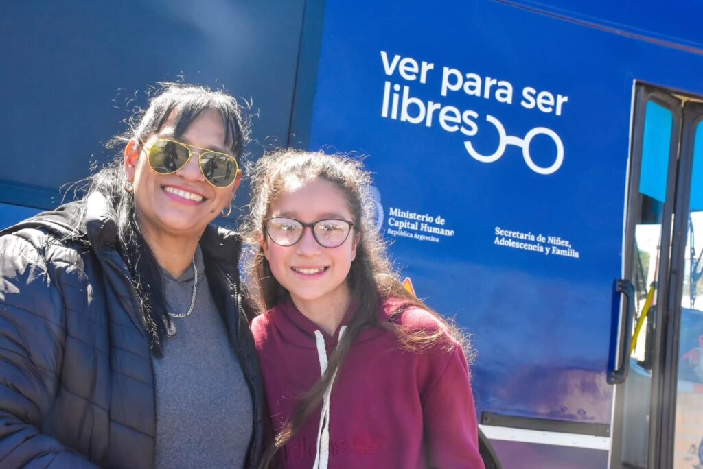 Más de 200 niños y adolescentes recibieron atención oftalmológica gratuita.